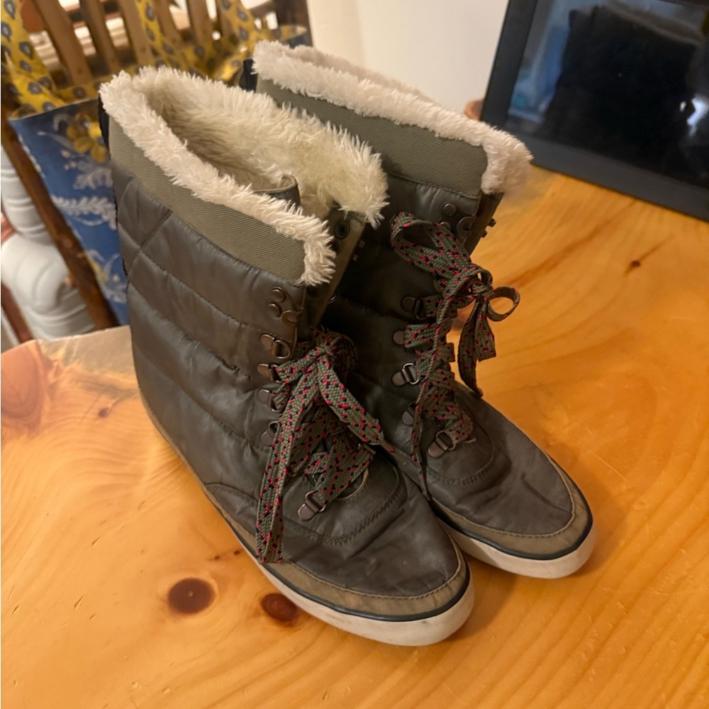Keds Brown Winter Boots with Fur Lining